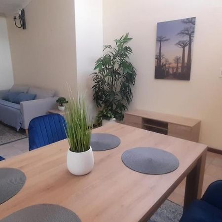 Impala Suite -Entire Unit- 2 Bedroom With 1 Ensuite Bathroom Ladysmith Exterior photo